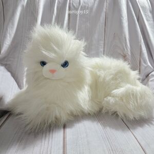 Chrisha Playful Plush White Persian Cat Plush Stuffed Toy Laying 18 Inch 1988